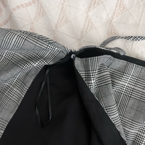 Honey Punch Gray gingham skirt set - Picture 7 of 10